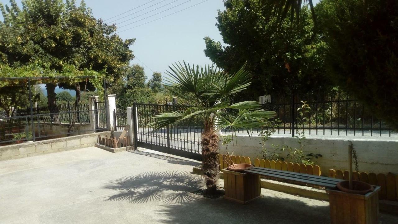 Residenza Monopati Beach Methoni Pierias Apartment Luaran gambar